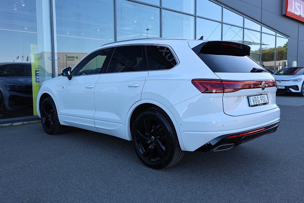 Volkswagen Touareg 3.0 V6 R-Line Innovation | HuD | 360° kamera | Drag