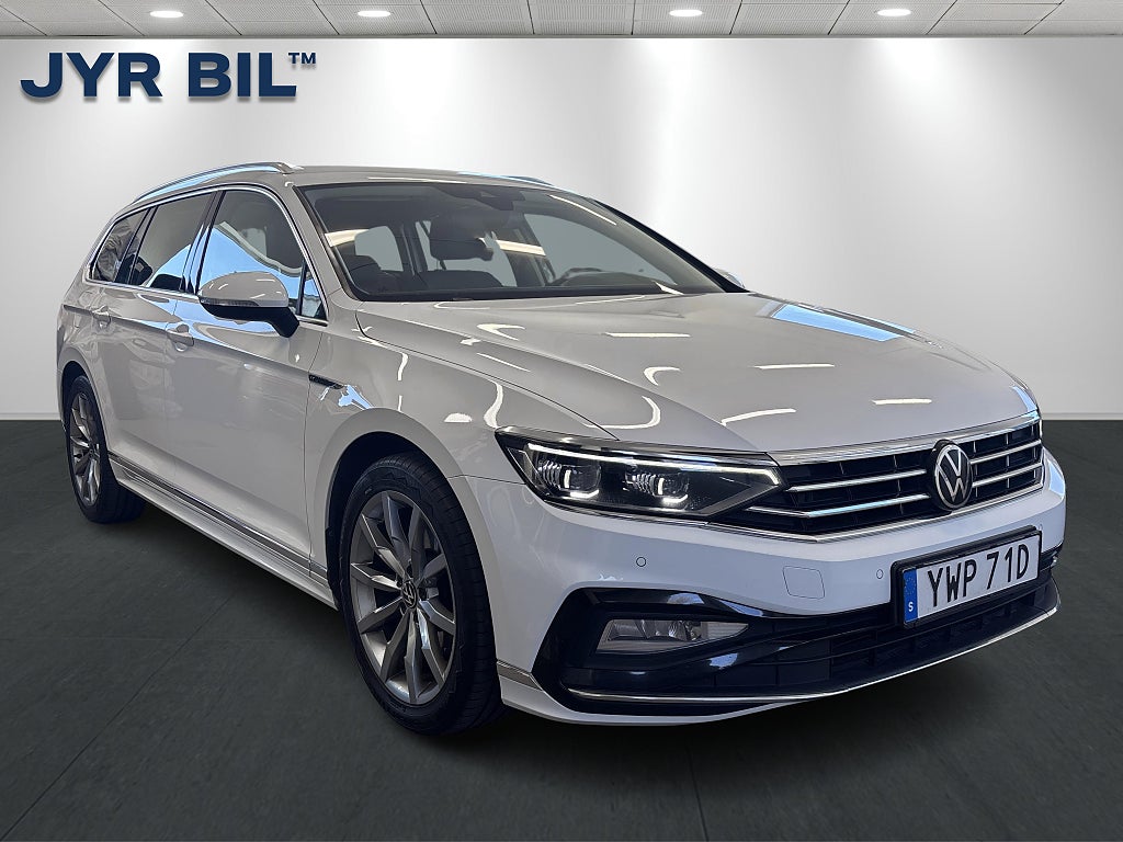 Volkswagen Passat Sportscombi 2.0 TDI 200hk 4X4 R-line / Cockpit / MOMS