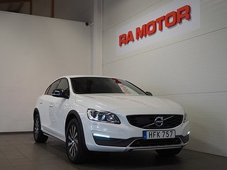 Sedan Volvo S60 Cross Country 2 av 24