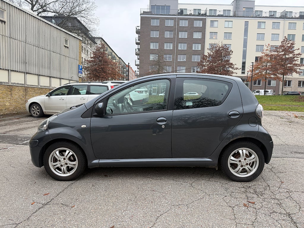 Toyota Aygo 5-dörrar 1.0 VVT-i Euro 4 nyservad