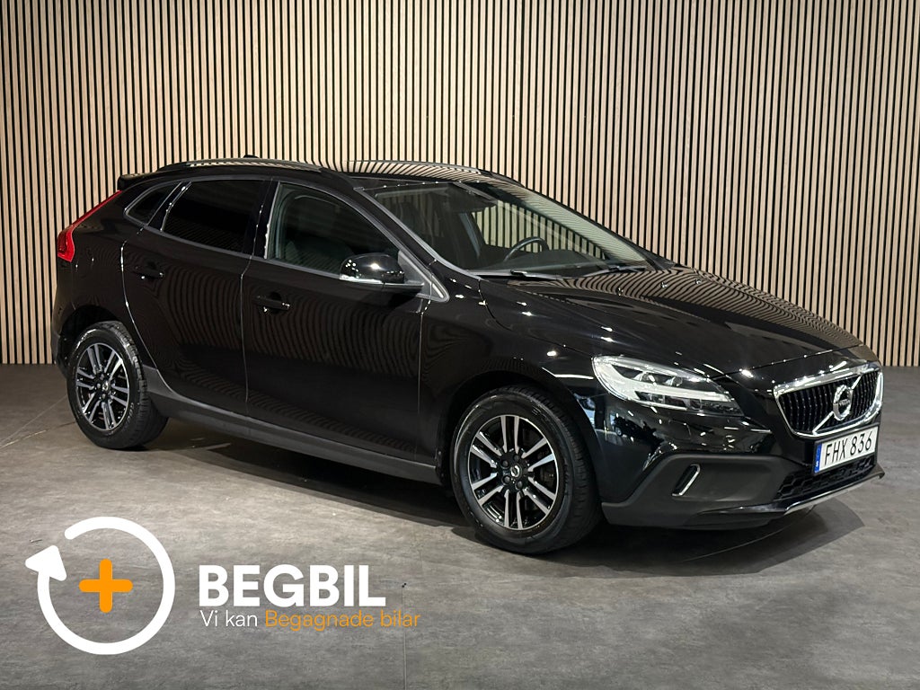 Volvo V40 Cross Country D3 Business Advanced | Kamera | Navi | P-Sensorer | 