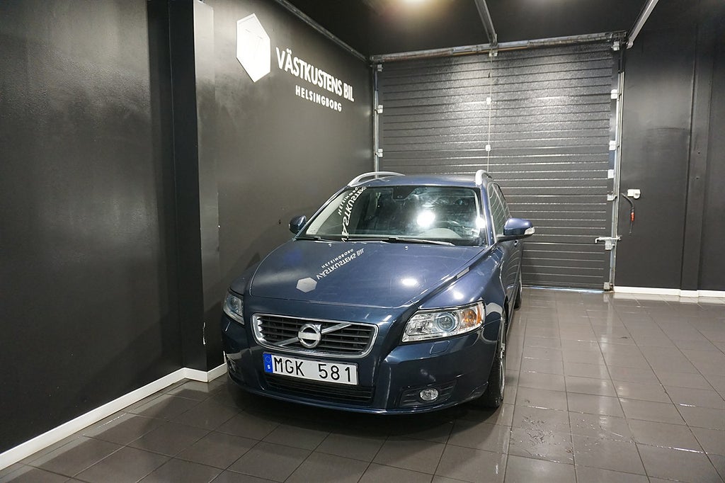 Volvo V50 D2 Classic Momentum, M-Värm, Skinn, Drag 115hk