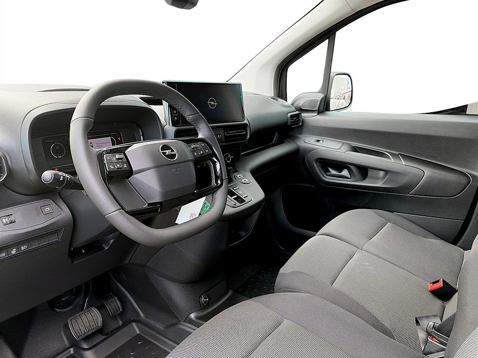 Bild på Opel Combo 130hk Aut L2 - EDITION! VÄRMARE & DRAGKROK INGÅR!