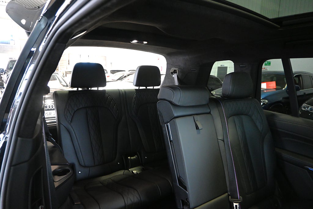 BMW X7 2025 - miniatyr 16
