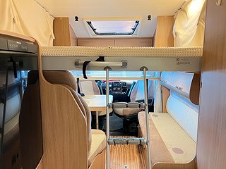 Husbil-halvintegrerad Adria Matrix 590 SG 14 av 19