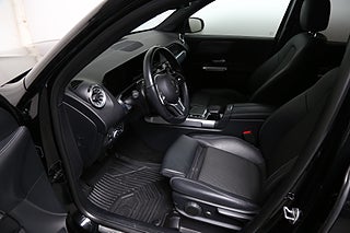 SUV Mercedes-Benz GLB 11 av 30