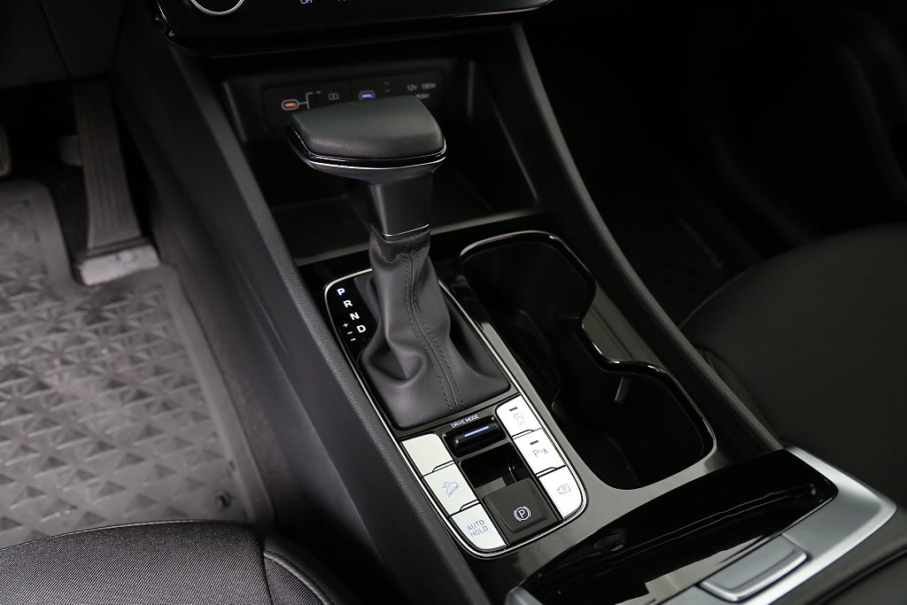 Hyundai Tucson *Essential MHEV 1.6 T-GDI Automat Navi Kamera 2025