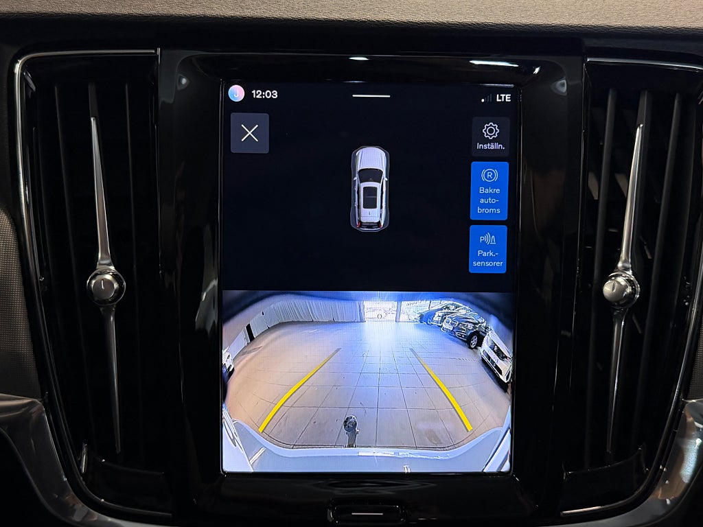 Volvo V90 Recharge T6 AWD Core Edition Adaptiv Fart Drag Värmare bild 18