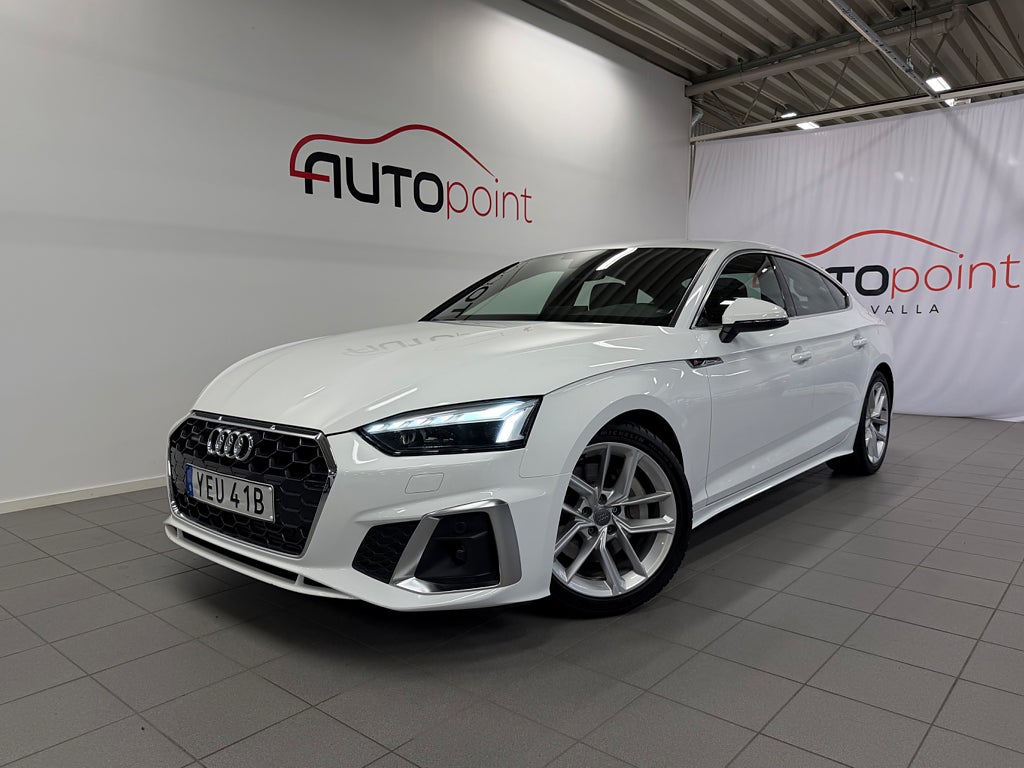 Audi A5 45 TFSI quattro S-Line Cockpit Värmare Matrix 1 Ägare 