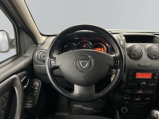 Dacia Duster 1.5 dCi 4x4 Kiruna-körd/Kamrem bytt/Drag/M-värm/S&V-Däck