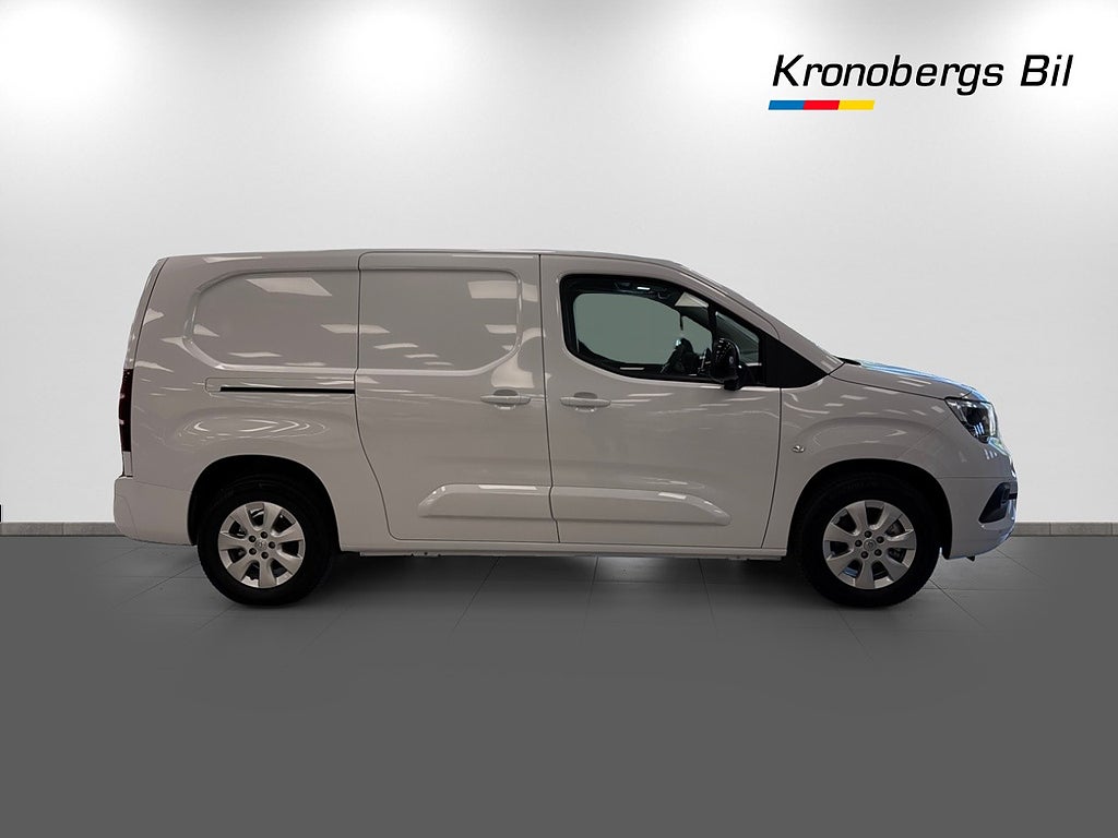 Opel Combo Premium L2 136HK 50 kWh/275km räckvidd – bild 4