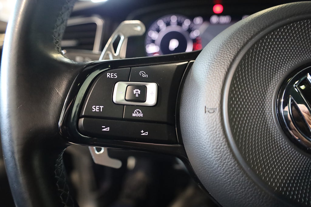 Volkswagen Golf R 2.0 TSI 4M Navi Kamera Dynaudio Panorama Cockpit 2018