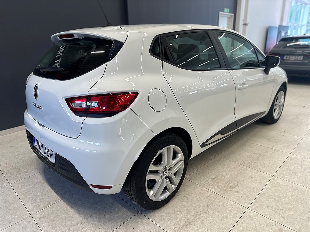 Renault Clio 0.9 TCe Manuell ZEN 90HK/NAV/Farthållare 4.99%