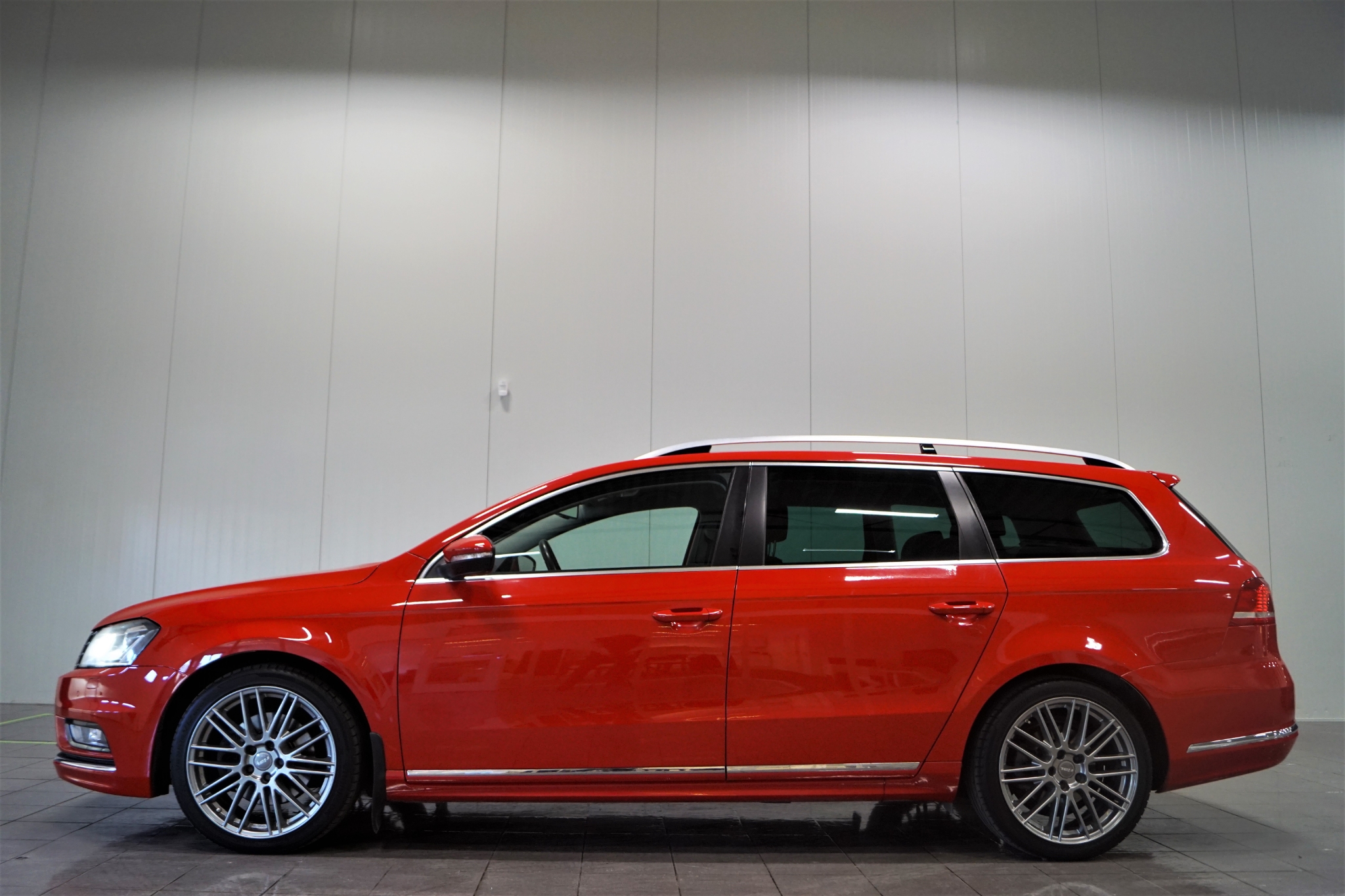 Volkswagen Passat 2.0 TDI 4M DSG Premium 2014, bild 2/45