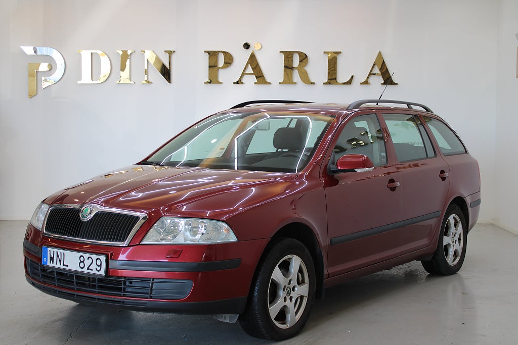 Skoda Octavia Kombi 2.0 FSI 4x4 Kamrem bytt Nyservad Drag