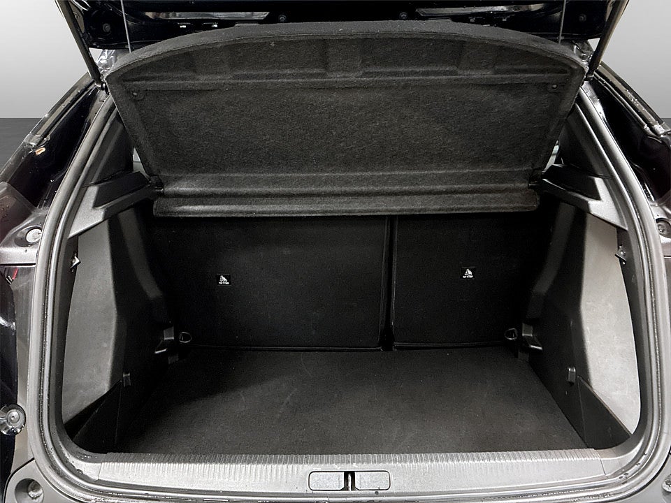 Bild på Peugeot 2008 Allure 1.2 PT 130hk B-KAMERA CARPLAY