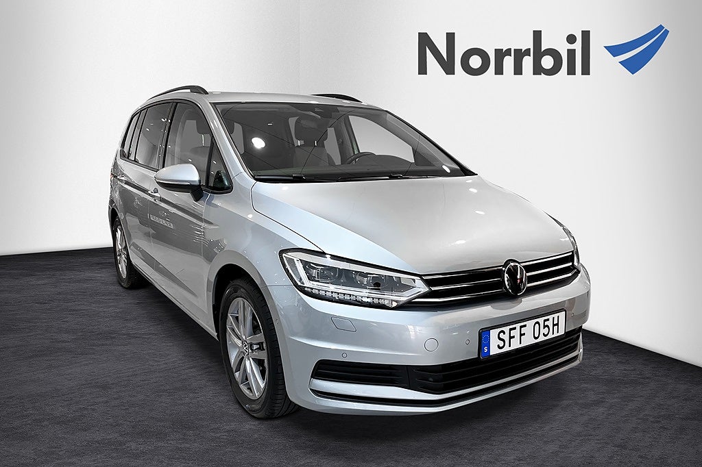 Volkswagen Touran TSI 150 DSG Drag/Värmare/LED High/17 tum