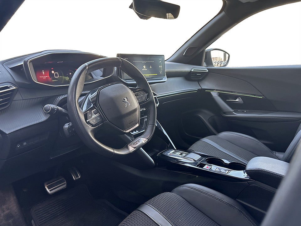 Bild på Peugeot 2008 GT 1.2 PT 130hk Aut B-KAMERA CARPLAY