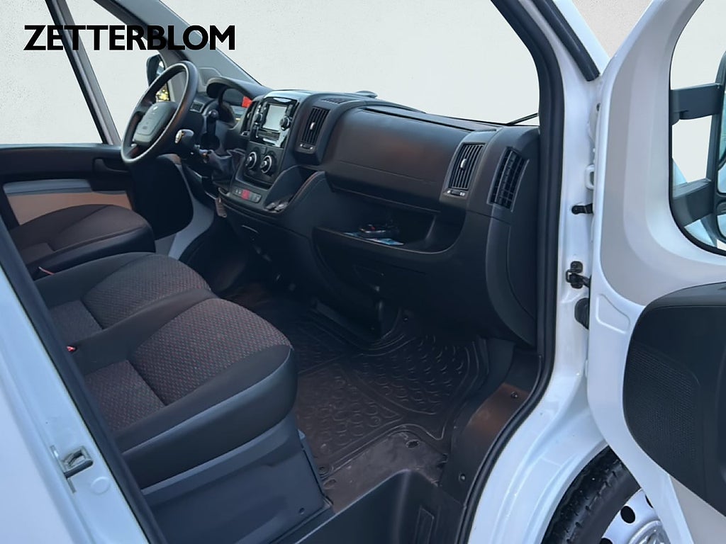 Transportbil - Skåp Peugeot Boxer 9 av 21