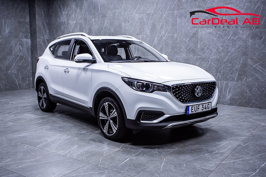 MG ZS EV 143hk Panorama B-Kamera Navi CarPlay Skinn Elstol