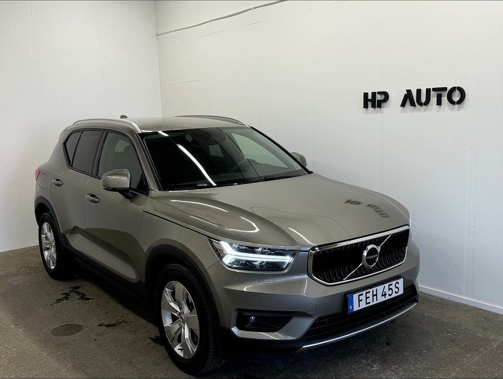 Volvo XC40 B4 197hk Momentum Adv Navi VOC Värmare Elstolar