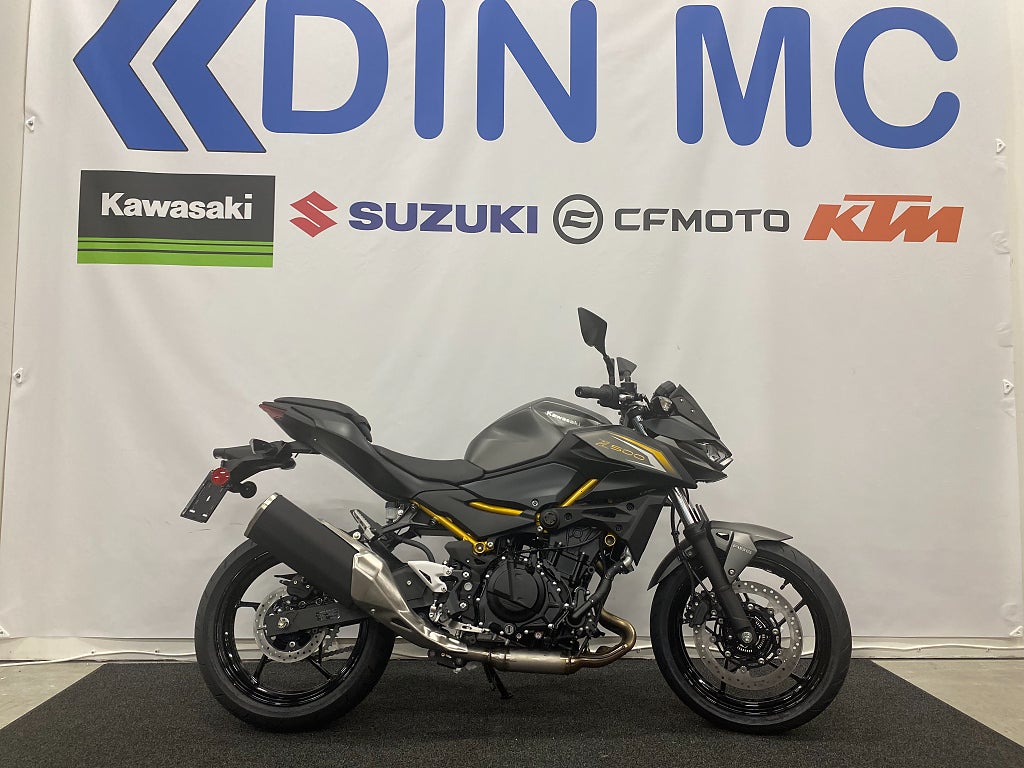 Kawasaki Z500  "Fabriksny hoj för omgående leverans"