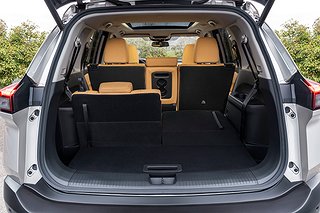 SUV Nissan X-Trail 14 av 15