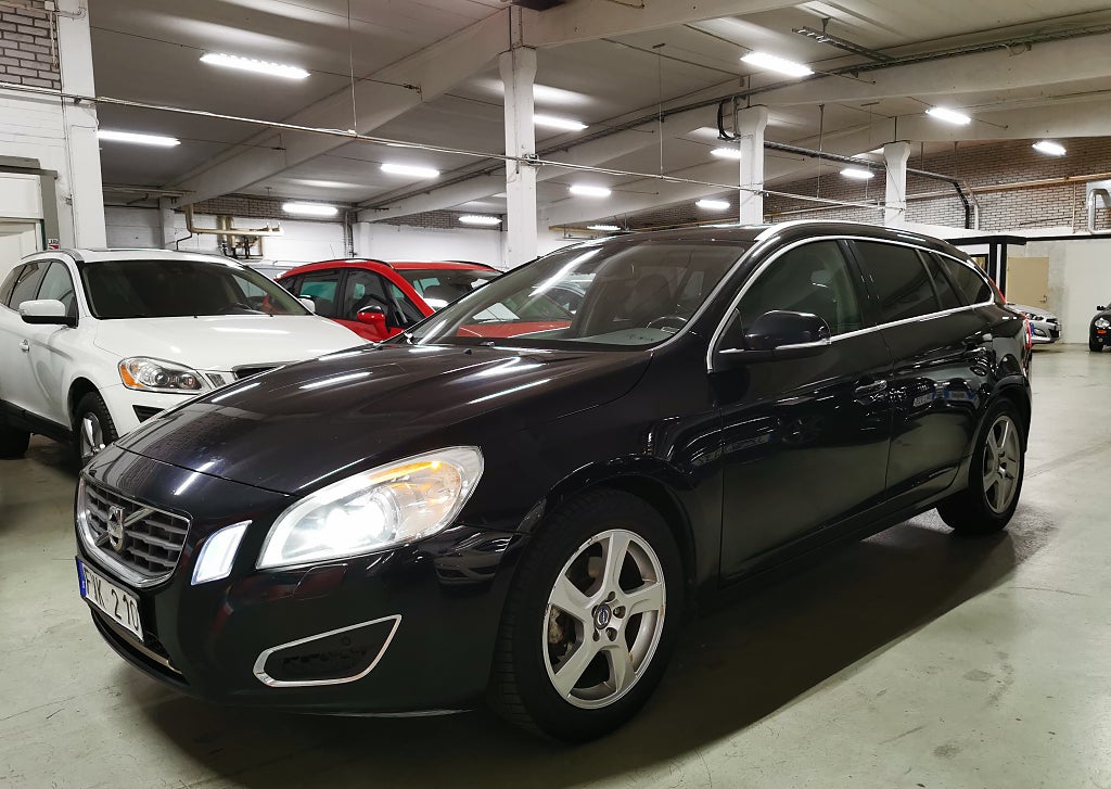 Volvo V60 DRIVe Summum Euro 5&Dragkrok & Nyservad 
