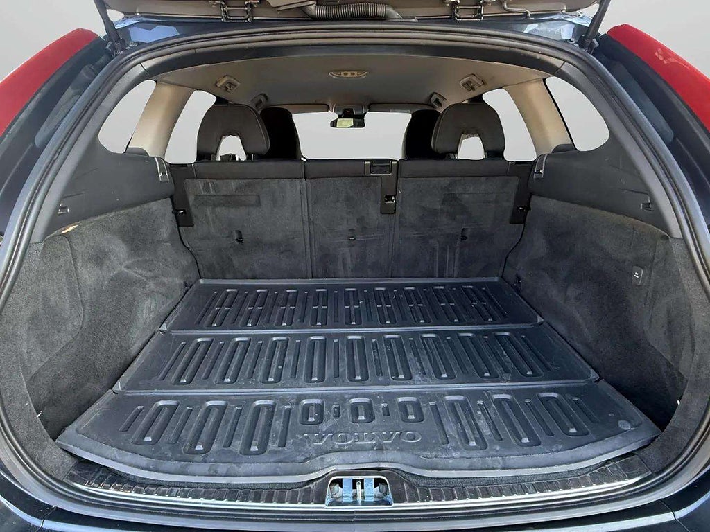 Volvo XC60 D4 AWD Geartronic Momentum Business Edition 1 Ägare - miniatyr 16