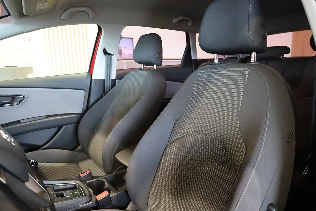 Seat Leon ST 1.6 TDI Style Drag M-Värme PDC Blåtand