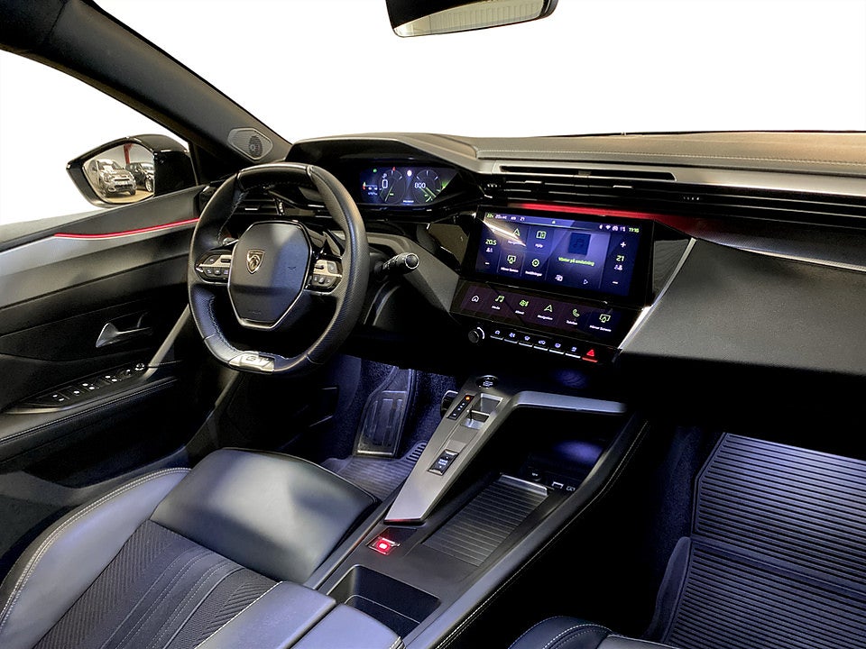 Bild på Peugeot 408 GT 1.2 PT 130hk Aut ELSTOL ELBAKLUCKA BACKKAMERA