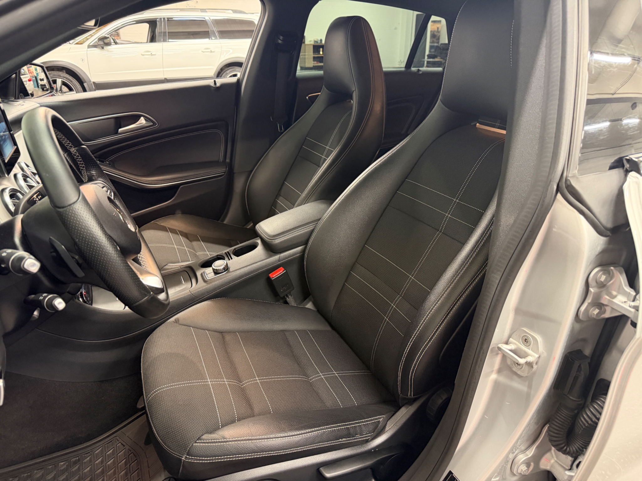 Mercedes-Benz CLA 2015, bild 6/10
