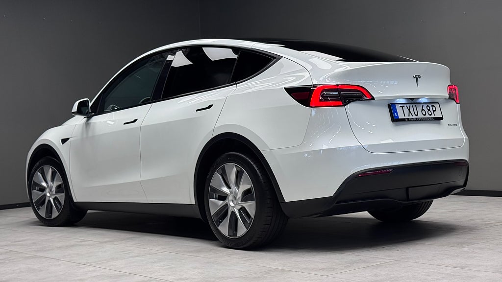 Tesla Model Y 2024 - miniatyr 19