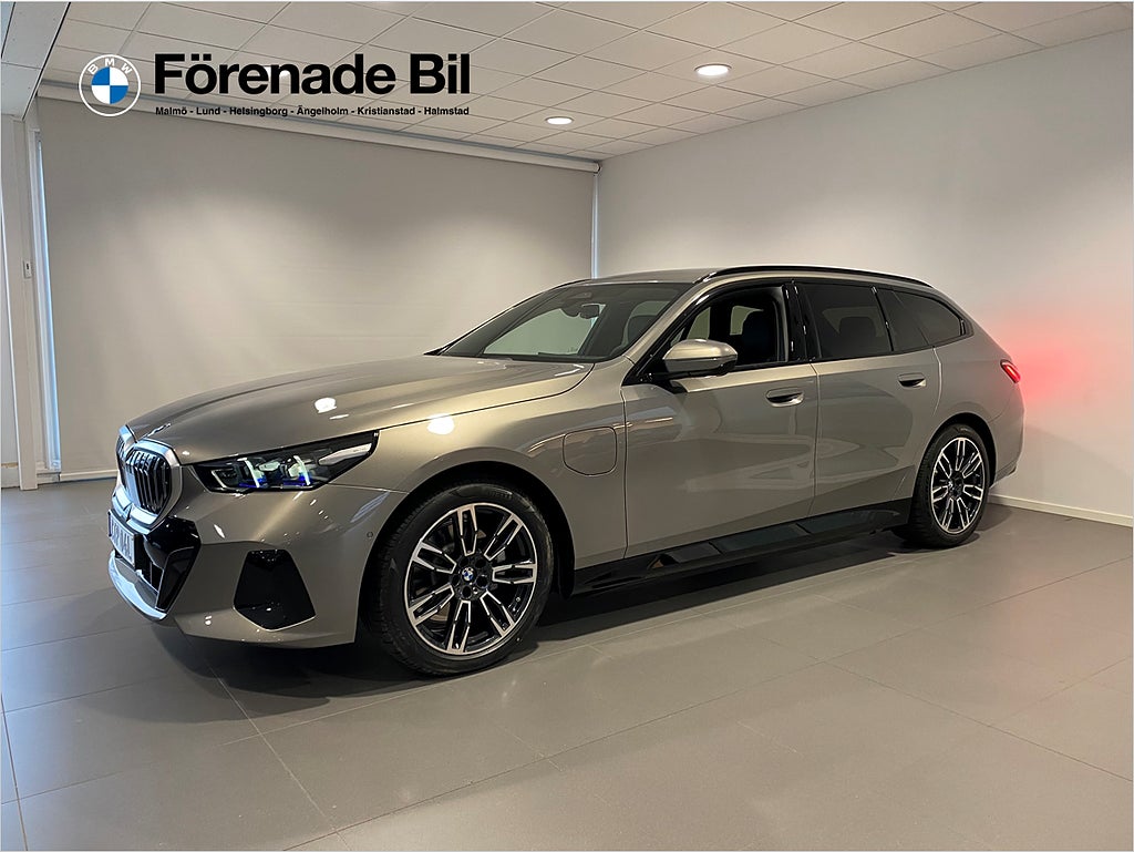 BMW 530e xDrive Touring M-Sport H/K Rattvärme Drag