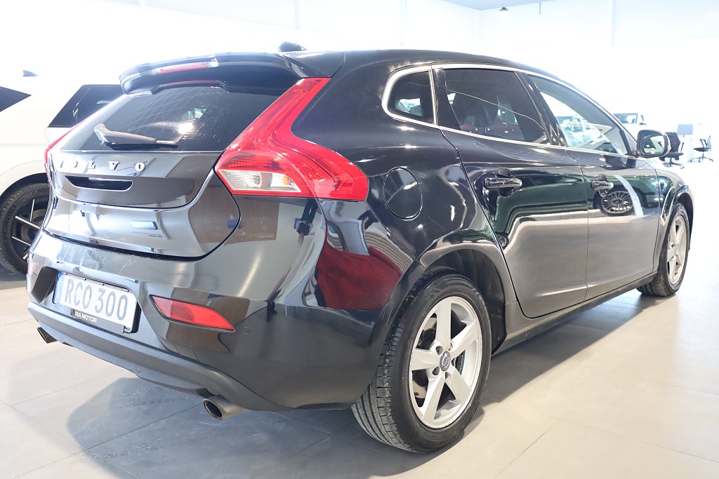 Volvo V40 T3 AUT Momentum Värmare PDC Blåtand 2016