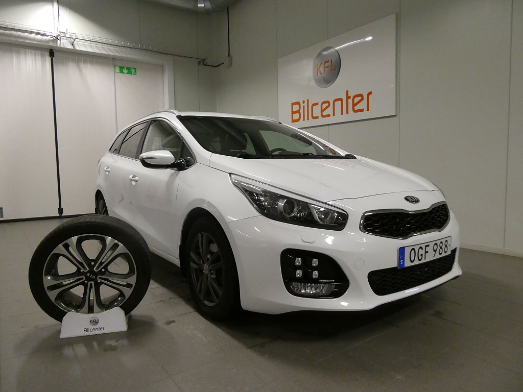 Kia Ceed 1.6 CRDi GT-Line *JANUARIREA* Aut-Drag-Kam-Mvärmare