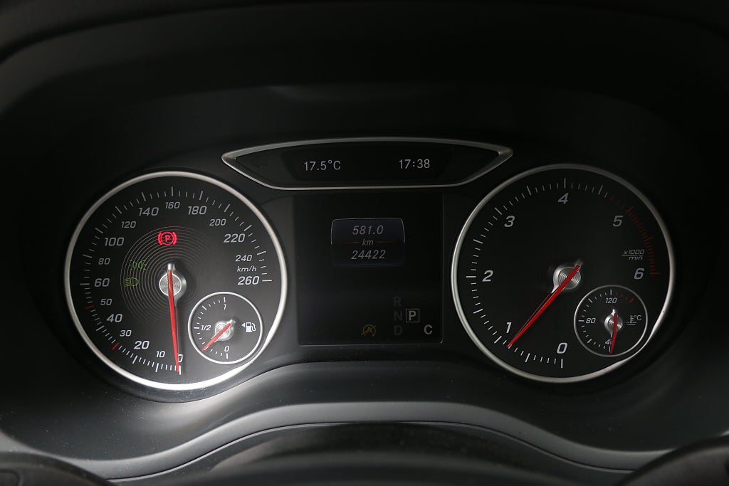 Mercedes-Benz B 180 d 7G-DCT Urban