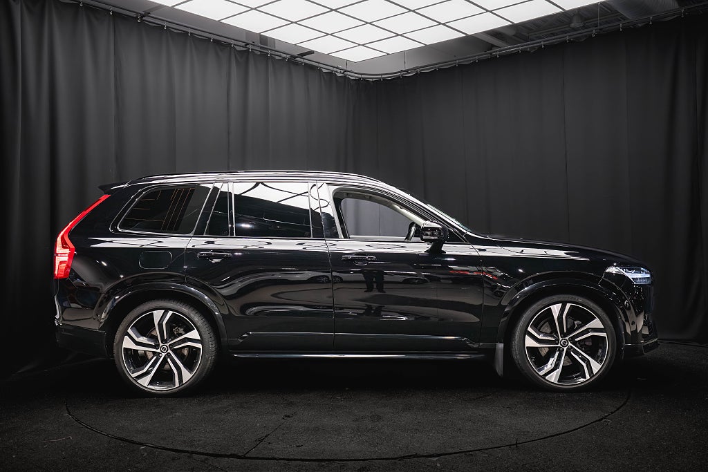 Volvo XC90 T8 AWD ULTIMATE DARK 7-sits B&W LUFT MASSAGE DRAG MOMS