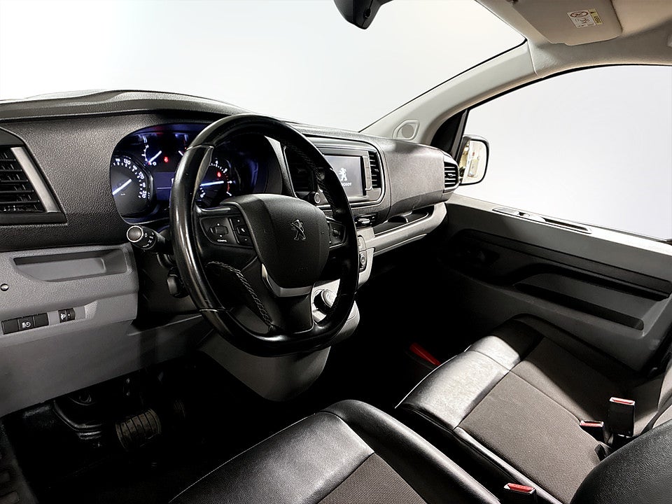 Bild på Peugeot Expert PRO+ L2 BHDi 180hk Aut WEBASTO, DRAG, BKAMERA, LEDRAMP 