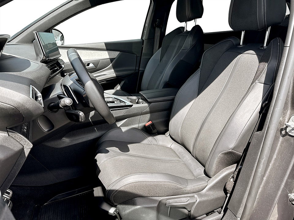 Bild på Peugeot 5008 GT 1.2 PT 130hk Aut 7-SITS B-KAMERA