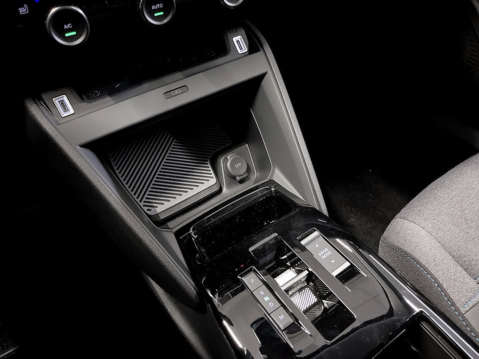 Bild på Citroen C4 X Shine 1.2 PT 130hk Aut B-KAMERA CARPLAY