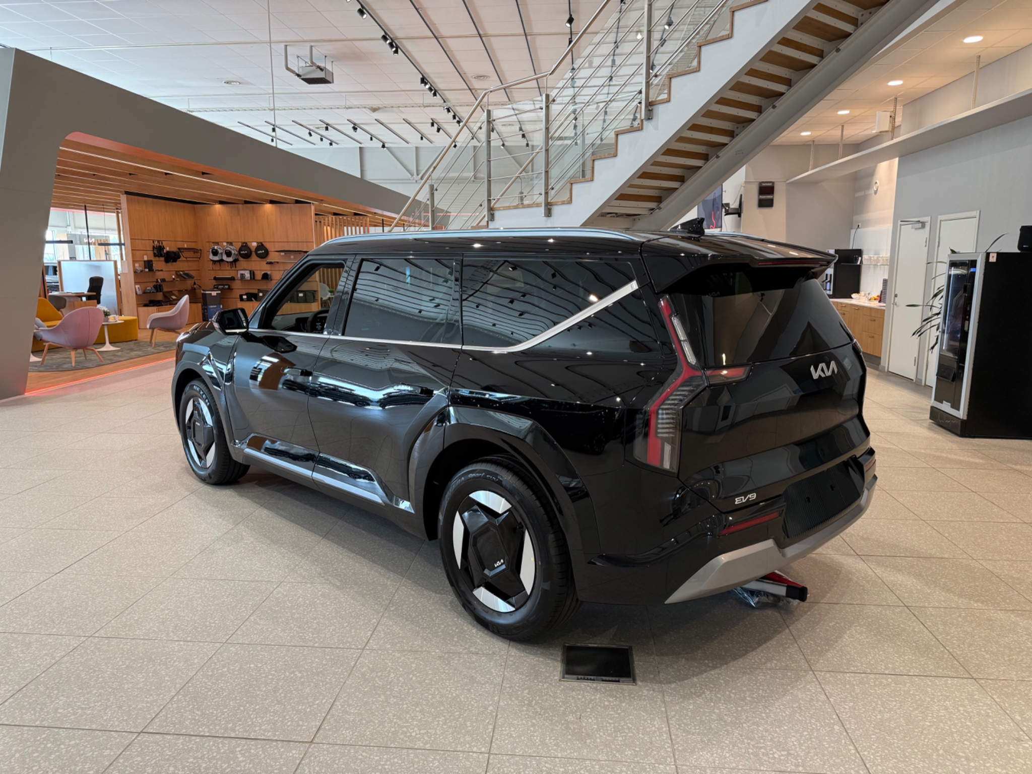 Kia EV9 AWD 384hk 7-sits 2026, photo 2/42