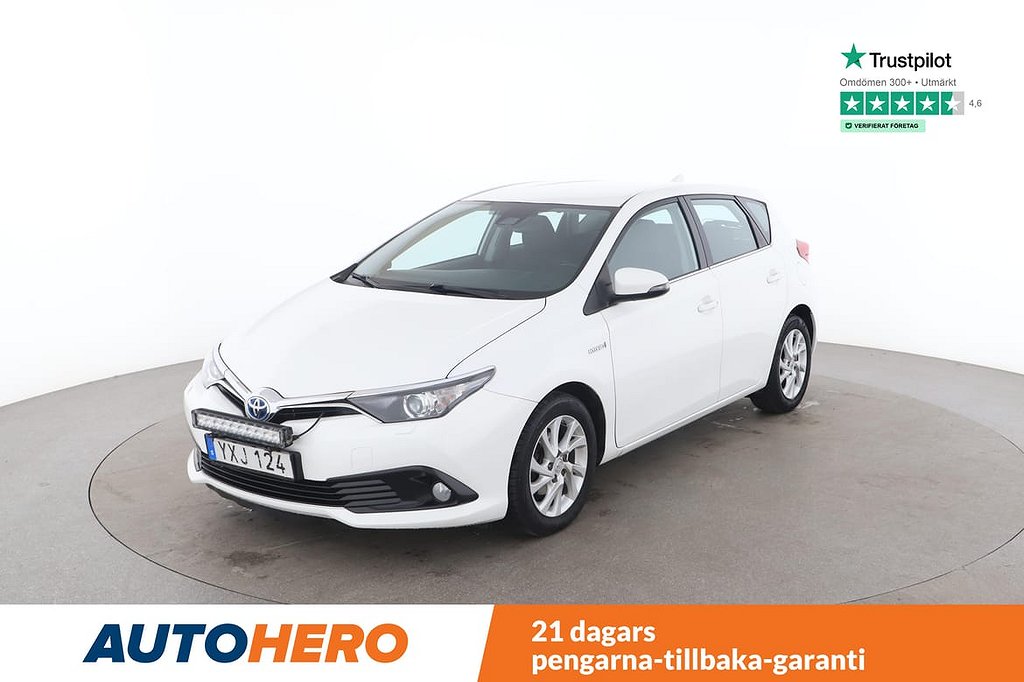 Toyota Auris Hybrid Backkamera, Farthållare, Bluetooth