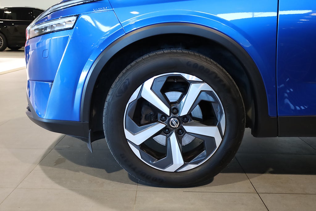 Nissan Qashqai 1.3 DIG-T AUT Drag 360° Navi CarPlay PDC HUD Keyless 2022