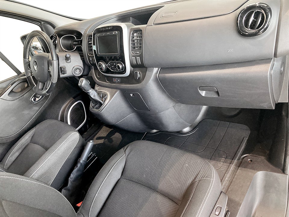Bild på Renault trafic Crewcab 3.0t 2.0 dCi 170hk Aut 5-SITS B-KAMERA DRAG