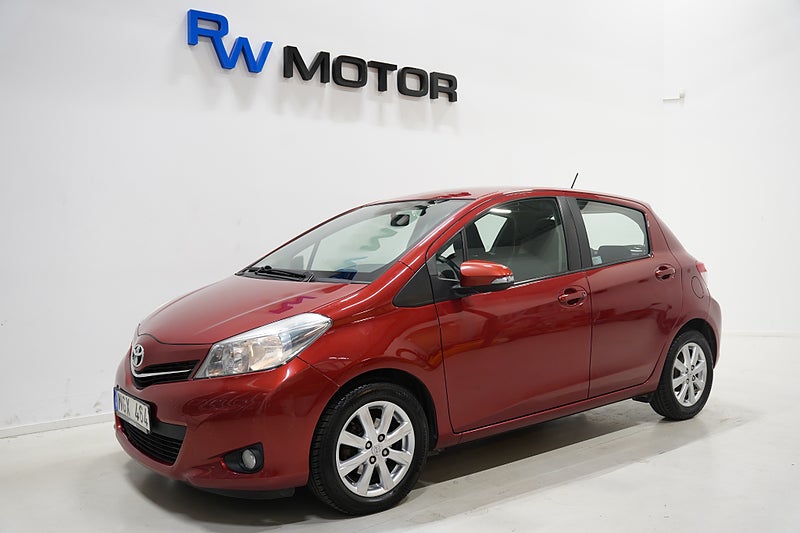 Halvkombi Toyota Yaris 1 av 18