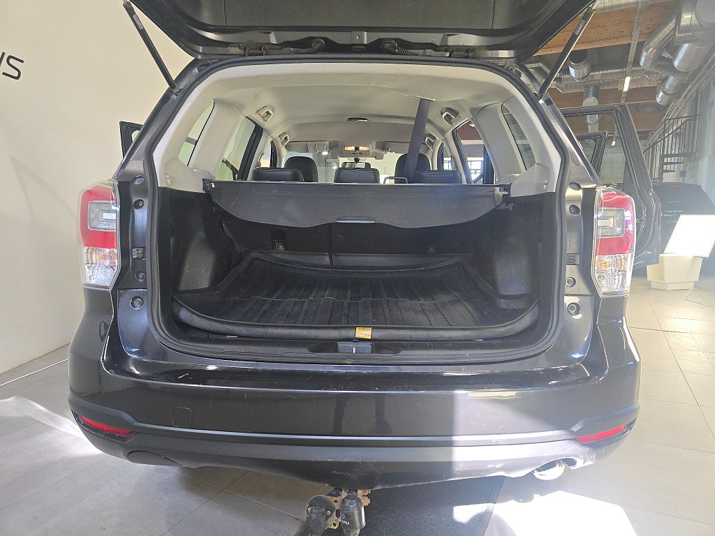 Subaru Forester 2.0 4WD | Vinterhjul, Dragkrok, Motorvärmare