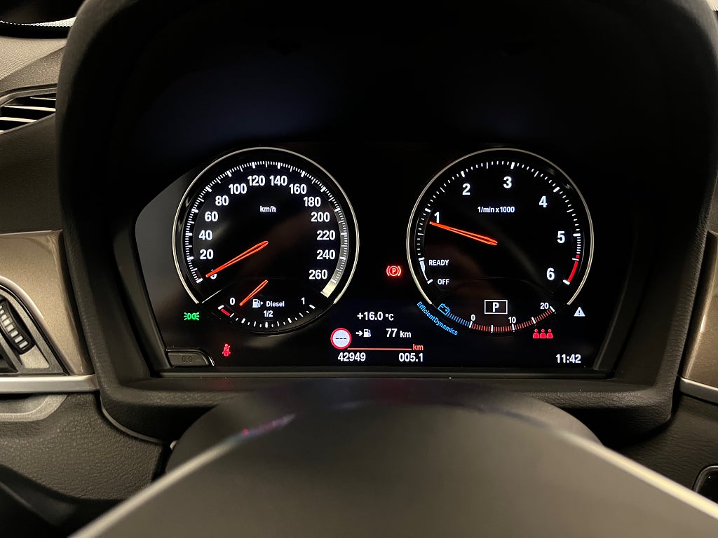BMW X1 xDrive20d Aut xLine Dragkrok Farth 4WD Panorama HUD bild 19