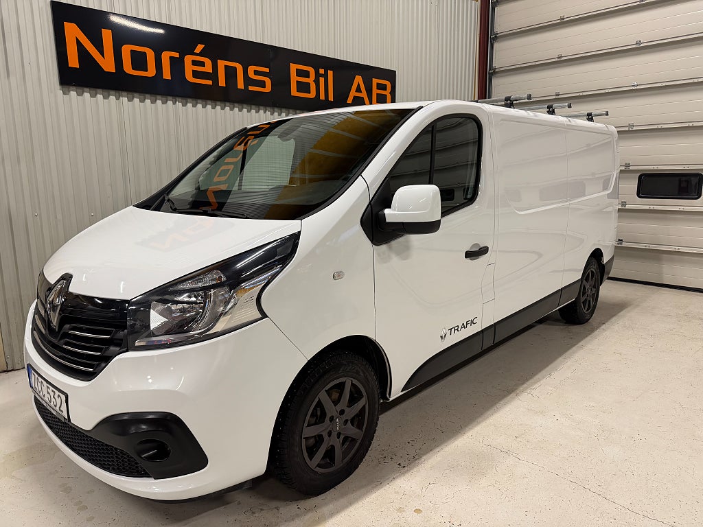 Renault trafic 1.6 dCi 125HK L2 LÅNGA MOD ( 1 ÄGARE VÄLSKÖTT!! Euro 6