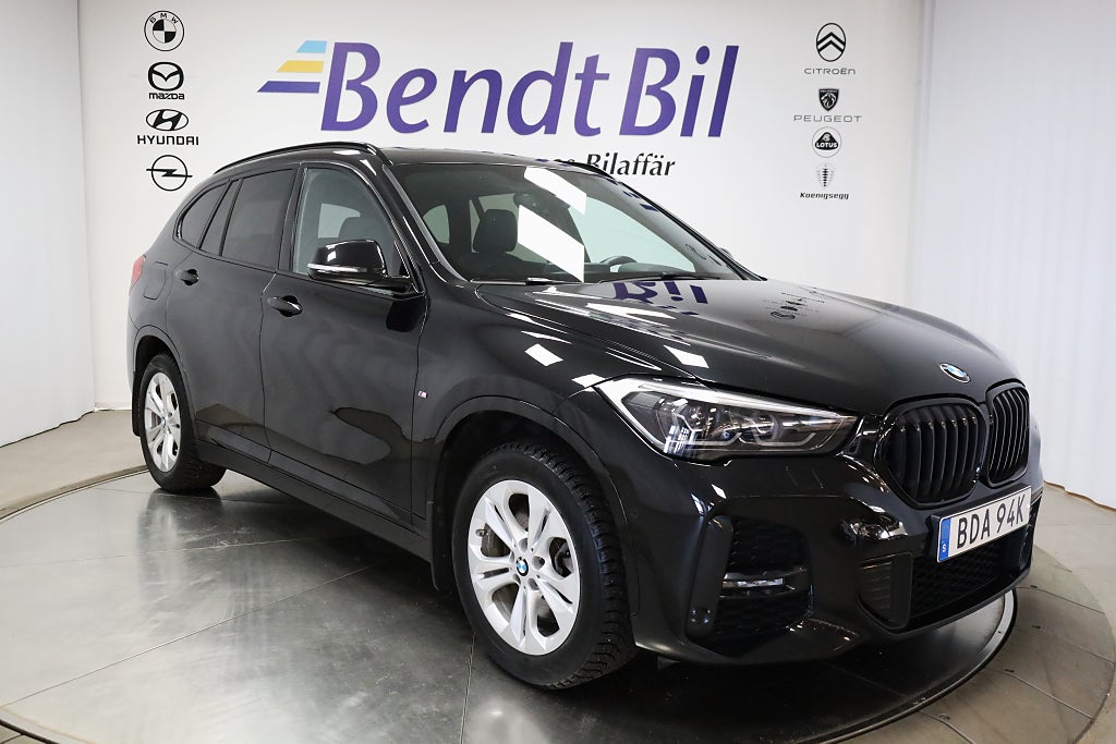 BMW X1 xDrive25e Steptronic M Sport / Pano